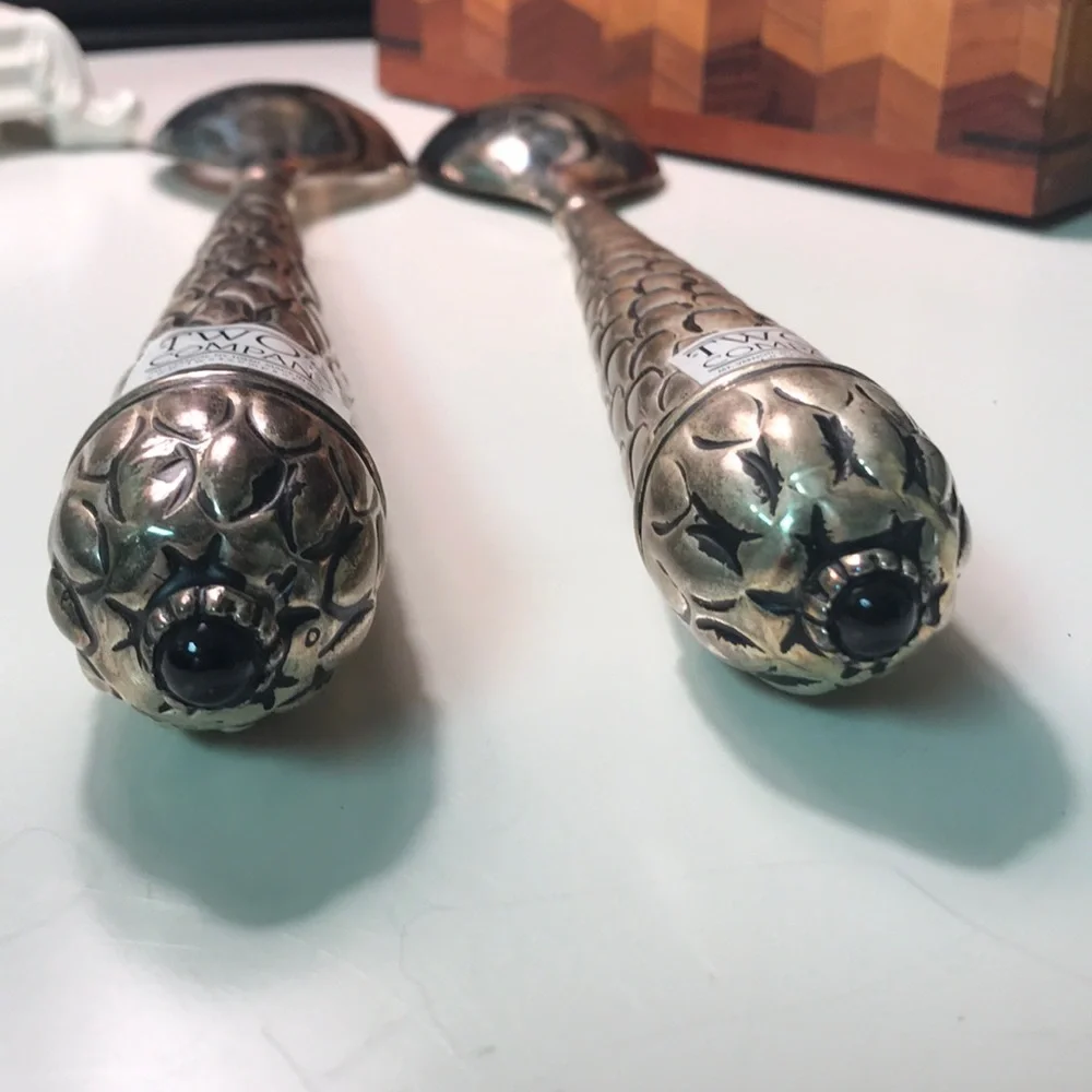 Two’s‎ Company serving set